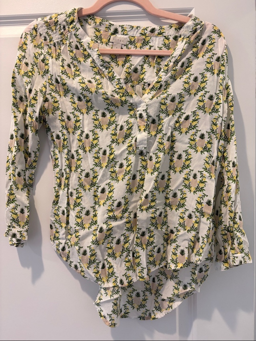 hinge White Pineapple-Print Henley Blouse